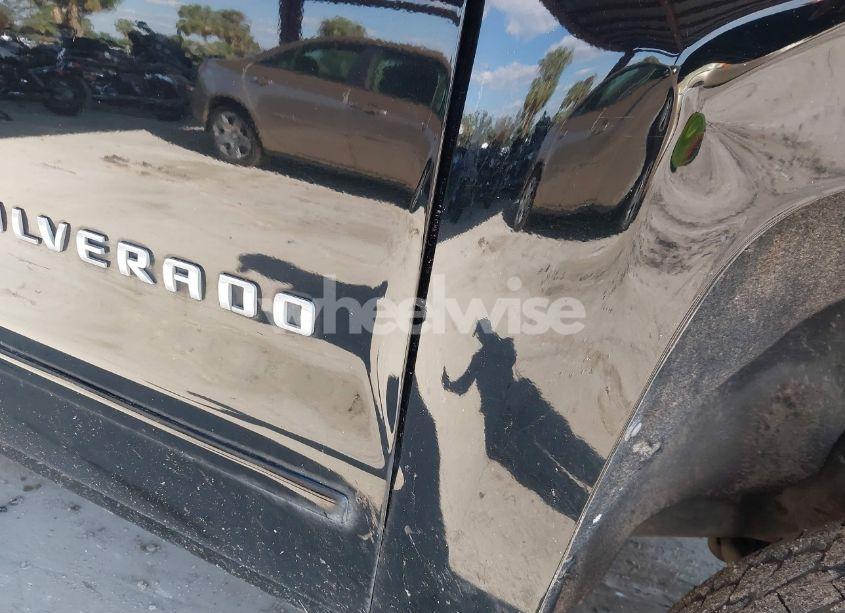 Photo 17 of 2015 Chevrolet Silverado 1500 1LT (VIN 3GCUKREC0FG116998)