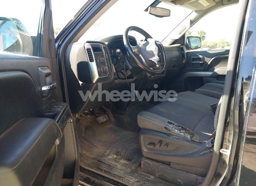 Photo 5 of 2015 Chevrolet Silverado 1500 1LT (VIN 3GCUKREC0FG116998)