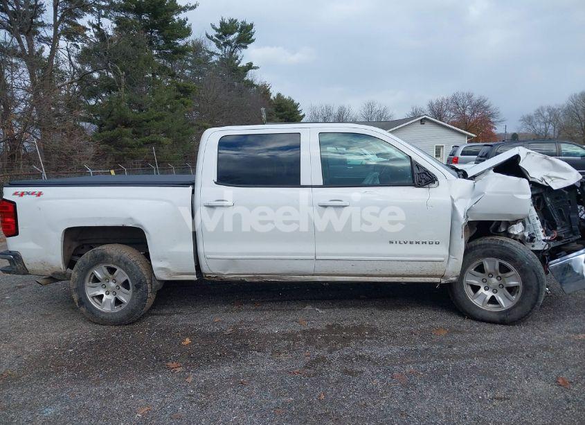 Photo 13 of 2015 Chevrolet Silverado 1500 1LT (VIN 3GCUKREC0FG117150)