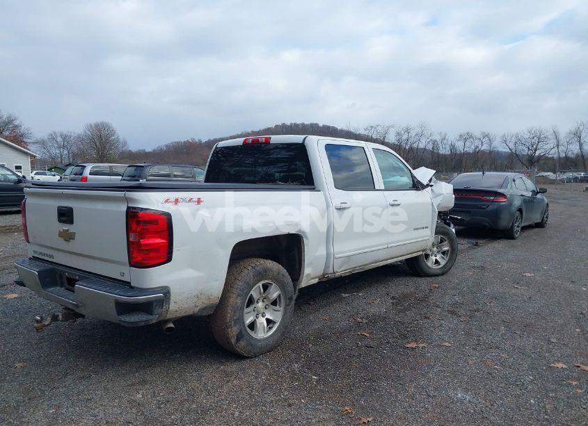 Photo 4 of 2015 Chevrolet Silverado 1500 1LT (VIN 3GCUKREC0FG117150)