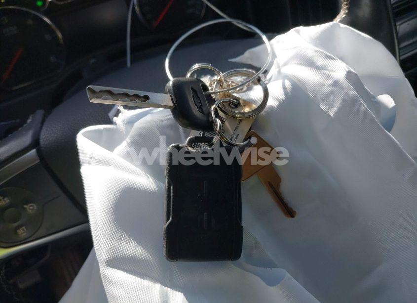 Photo 11 of 2015 Chevrolet Silverado 1500 1LT (VIN 3GCUKREC0FG128651)