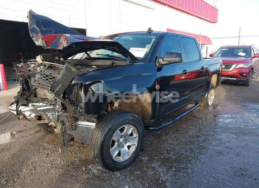 Photo 2 of 2015 Chevrolet Silverado 1500 1LT (VIN 3GCUKREC0FG128651)