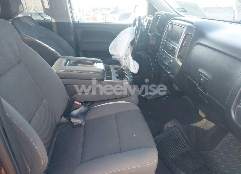 Photo 5 of 2015 Chevrolet Silverado 1500 2LT (VIN 3GCUKREC0FG137544)