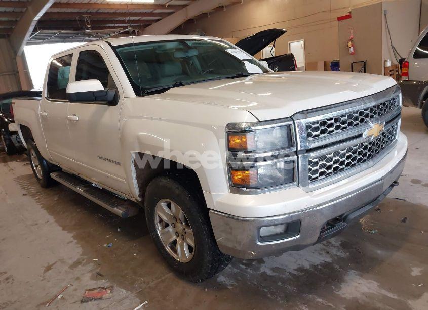 2015 Chevrolet Silverado 1500 1LT (VIN 3GCUKREC0FG209293) main photo