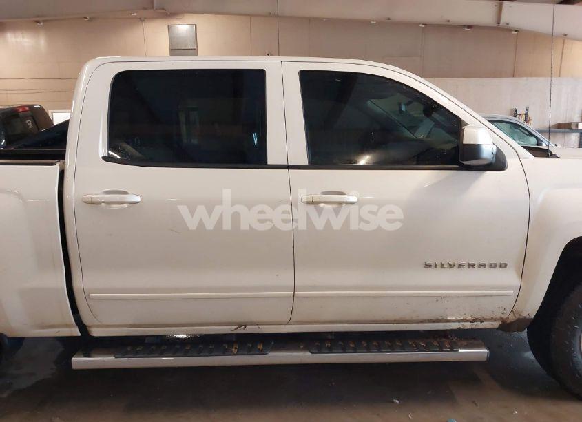 Photo 13 of 2015 Chevrolet Silverado 1500 1LT (VIN 3GCUKREC0FG209293)