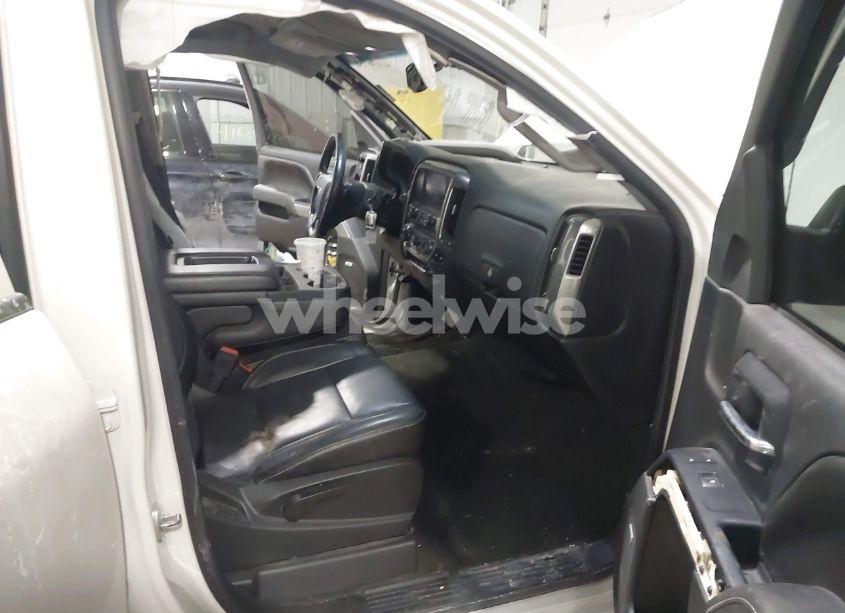 Photo 5 of 2015 Chevrolet Silverado 1500 1LT (VIN 3GCUKREC0FG222836)