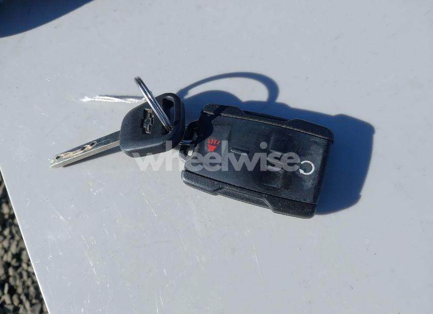 Photo 11 of 2015 Chevrolet Silverado 1500 1LT (VIN 3GCUKREC0FG263001)