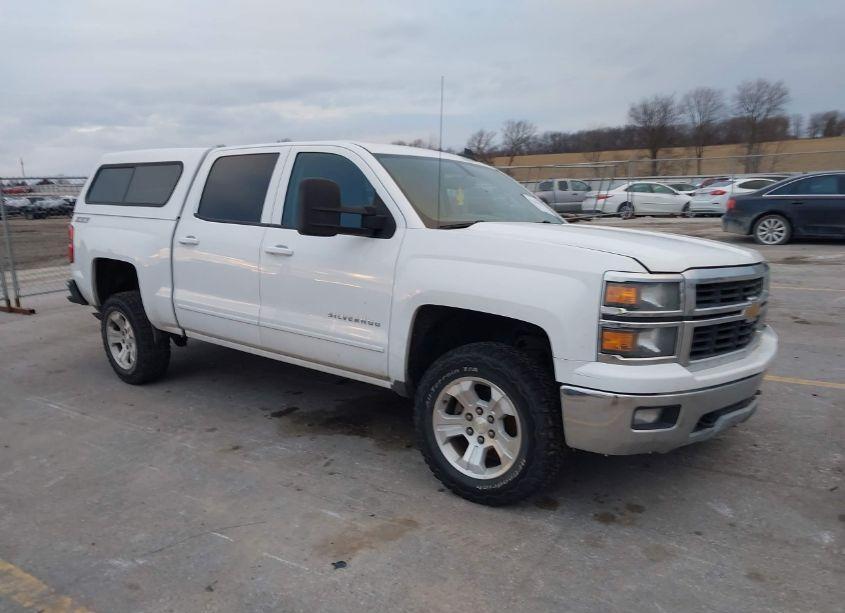 2015 Chevrolet Silverado 1500 2LT (VIN 3GCUKREC0FG267016) main photo