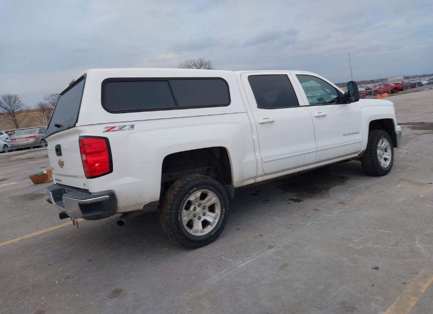 Photo 4 of 2015 Chevrolet Silverado 1500 2LT (VIN 3GCUKREC0FG267016)
