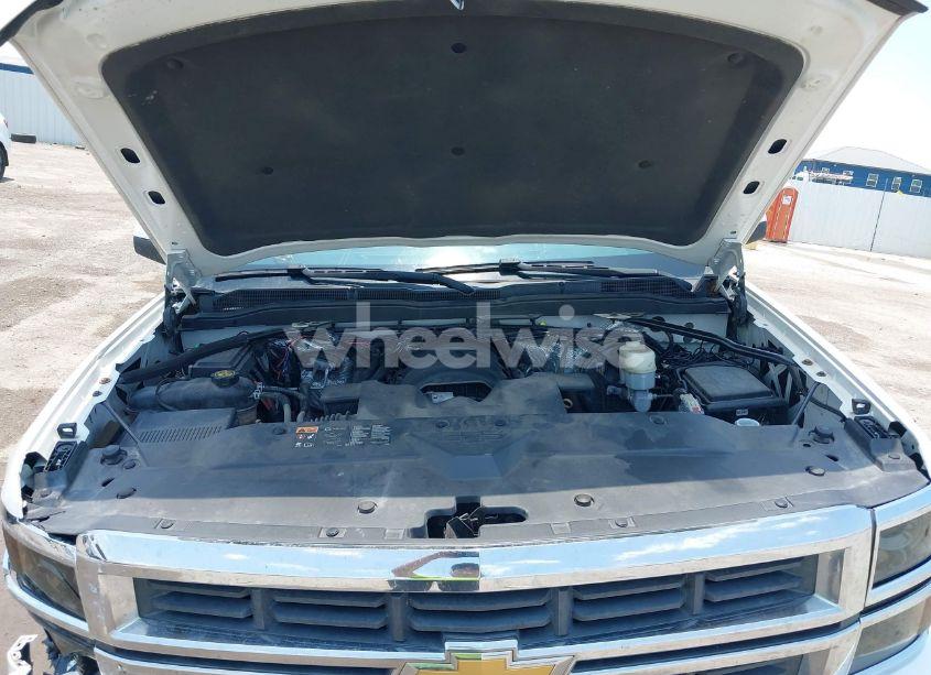 Photo 10 of 2015 Chevrolet Silverado 1500 2LT (VIN 3GCUKREC0FG303156)