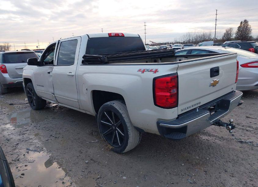 Photo 3 of 2015 Chevrolet Silverado 1500 1LT (VIN 3GCUKREC0FG363826)