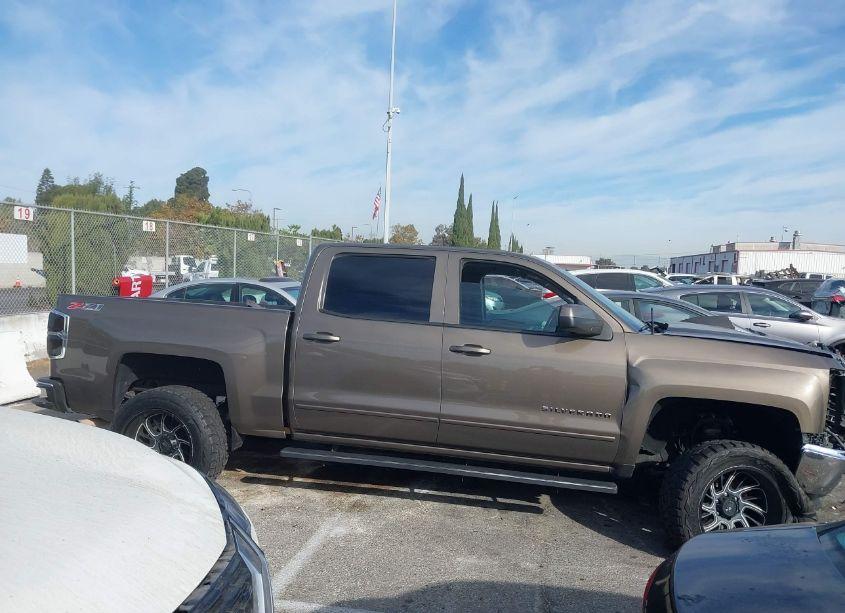Photo 13 of 2015 Chevrolet Silverado 1500 2LT (VIN 3GCUKREC0FG404049)