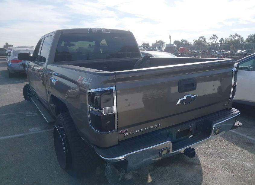 Photo 3 of 2015 Chevrolet Silverado 1500 2LT (VIN 3GCUKREC0FG404049)