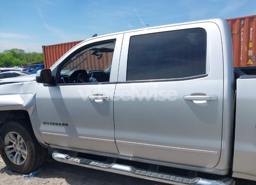 Photo 13 of 2015 Chevrolet Silverado 1500 1LT (VIN 3GCUKREC0FG537748)