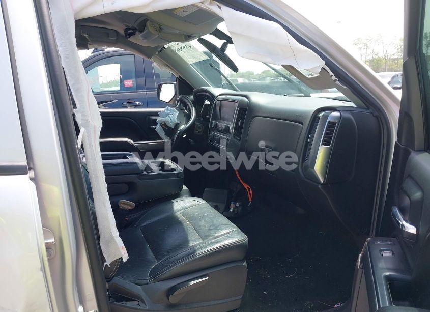 Photo 5 of 2015 Chevrolet Silverado 1500 1LT (VIN 3GCUKREC0FG537748)