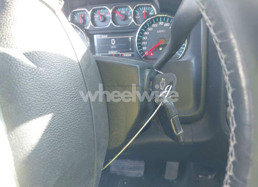 Photo 11 of 2016 Chevrolet Silverado 1500 2LT (VIN 3GCUKREC0GG111639)