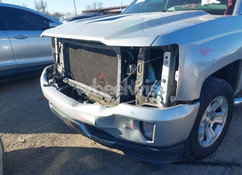 Photo 6 of 2016 Chevrolet Silverado 1500 2LT (VIN 3GCUKREC0GG111639)