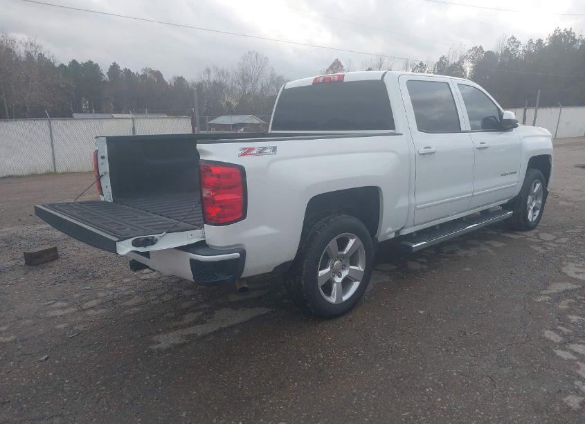 Photo 4 of 2016 Chevrolet Silverado 1500 2LT (VIN 3GCUKREC0GG177849)