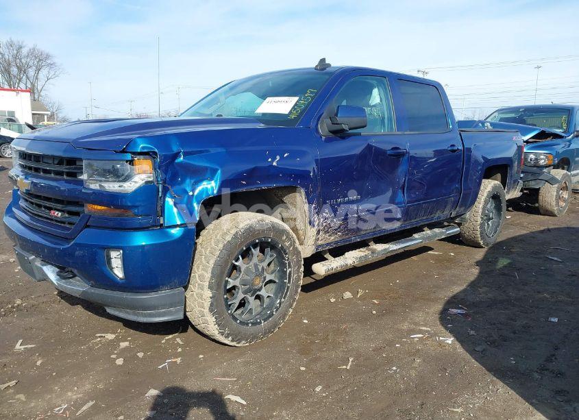 Photo 2 of 2016 Chevrolet Silverado 1500 2LT (VIN 3GCUKREC0GG201485)