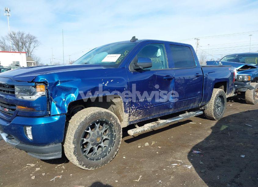Photo 6 of 2016 Chevrolet Silverado 1500 2LT (VIN 3GCUKREC0GG201485)