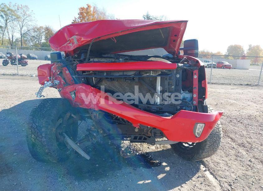 Photo 6 of 2016 Chevrolet Silverado 1500 2LT (VIN 3GCUKREC0GG275201)