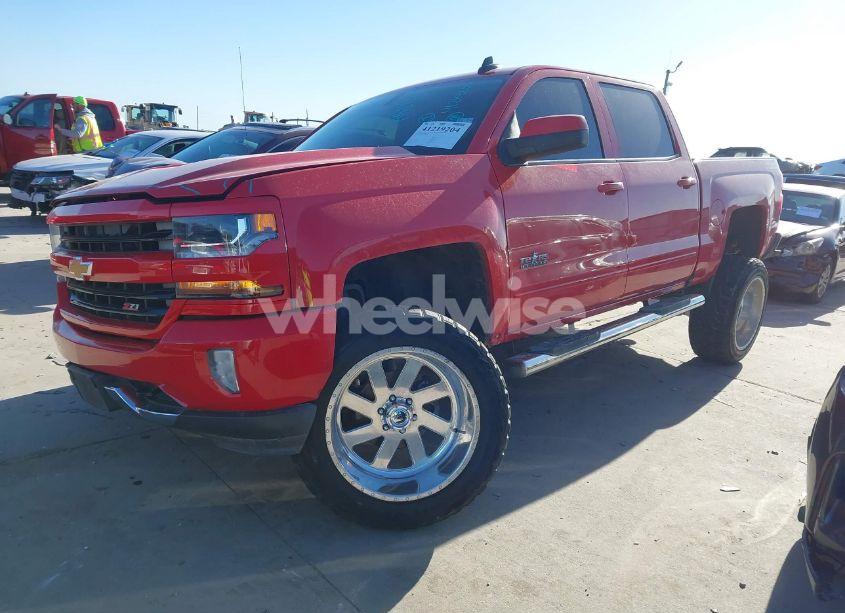 Photo 2 of 2016 Chevrolet Silverado 1500 2LT (VIN 3GCUKREC0GG358644)