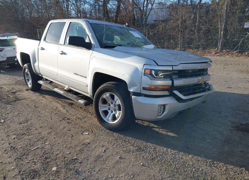 2016 Chevrolet Silverado 1500 2LT (VIN 3GCUKREC0GG380059) main photo