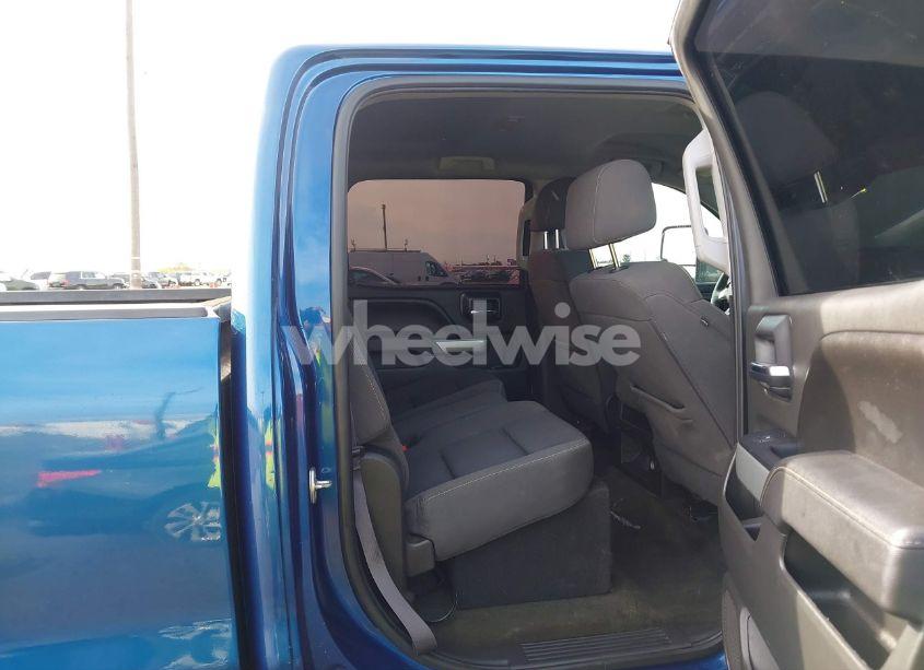 Photo 8 of 2017 Chevrolet Silverado 1500 2LT (VIN 3GCUKREC0HG107060)