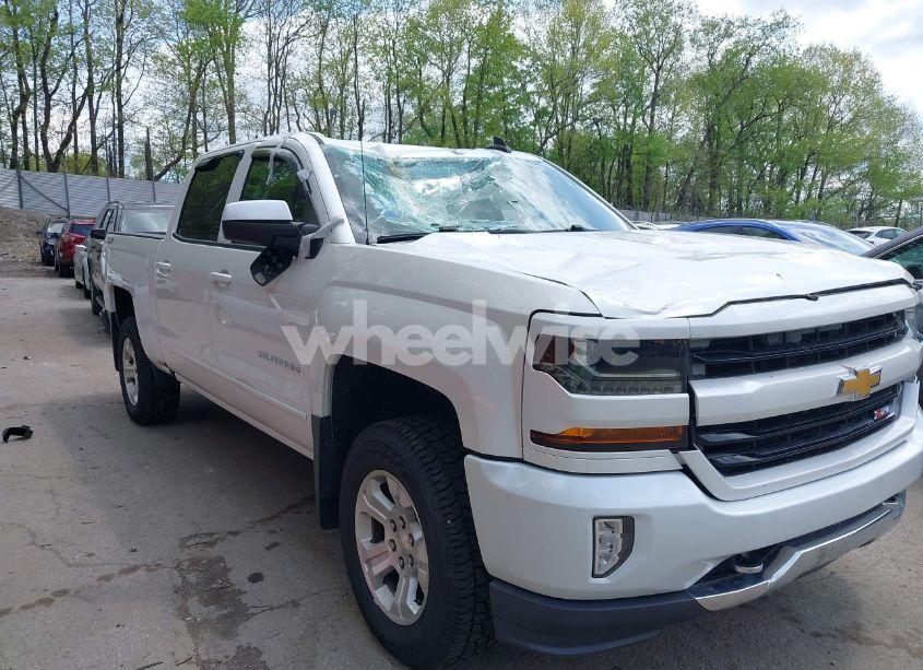 Photo 12 of 2017 Chevrolet Silverado 1500 2LT (VIN 3GCUKREC0HG146568)