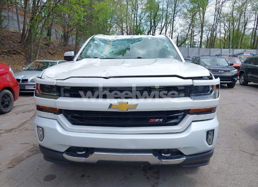 Photo 18 of 2017 Chevrolet Silverado 1500 2LT (VIN 3GCUKREC0HG146568)