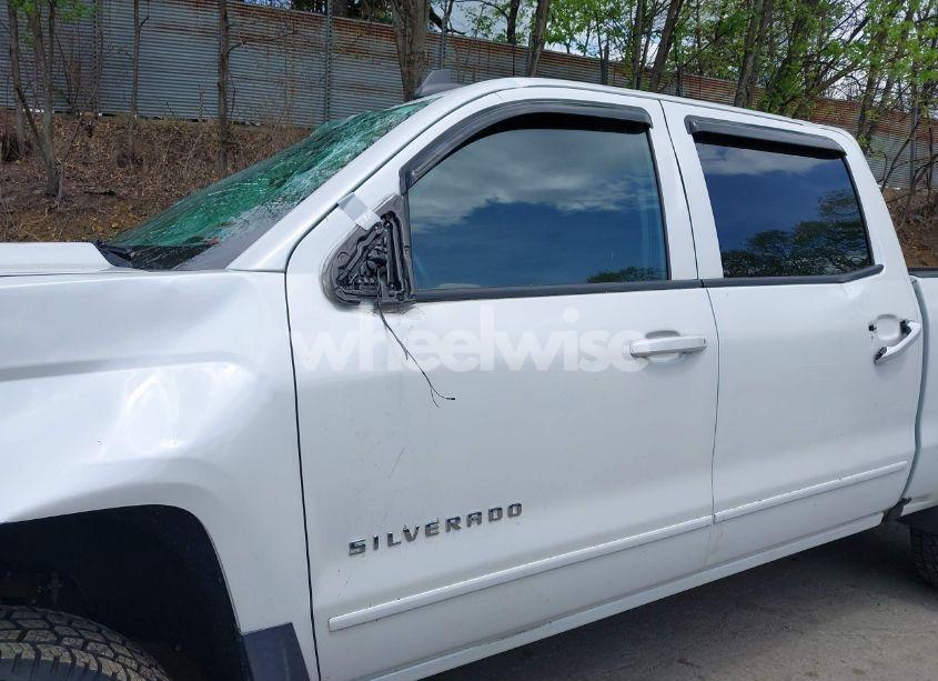 Photo 20 of 2017 Chevrolet Silverado 1500 2LT (VIN 3GCUKREC0HG146568)