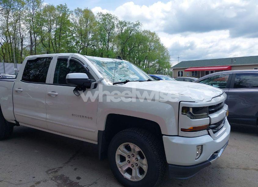 Photo 22 of 2017 Chevrolet Silverado 1500 2LT (VIN 3GCUKREC0HG146568)