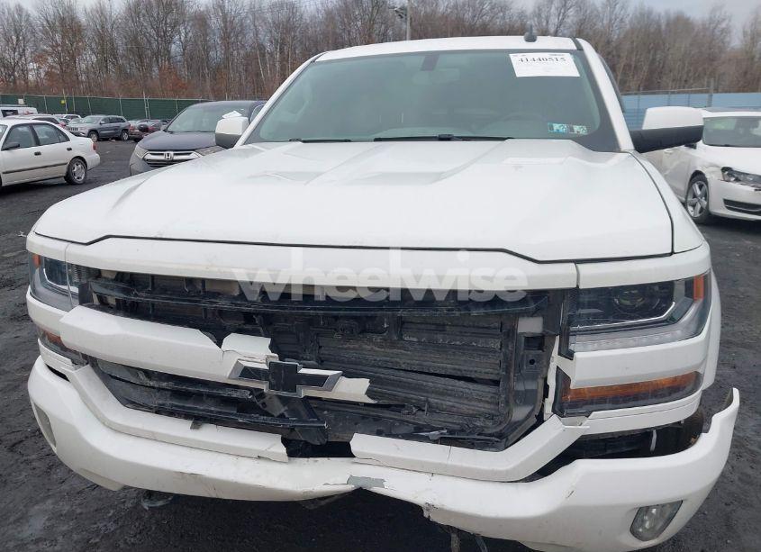Photo 6 of 2017 Chevrolet Silverado 1500 2LT (VIN 3GCUKREC0HG167744)