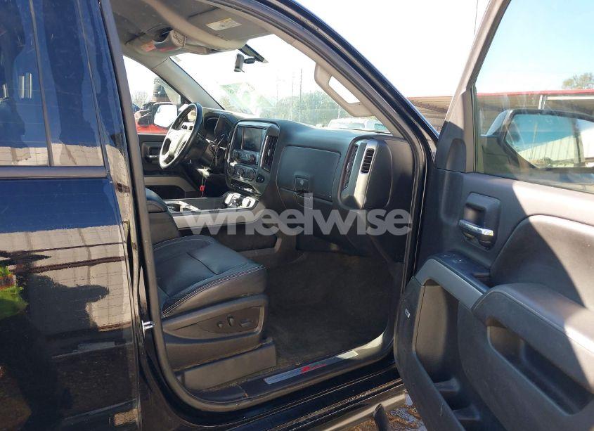 Photo 5 of 2017 Chevrolet Silverado 1500 2LT (VIN 3GCUKREC0HG210396)