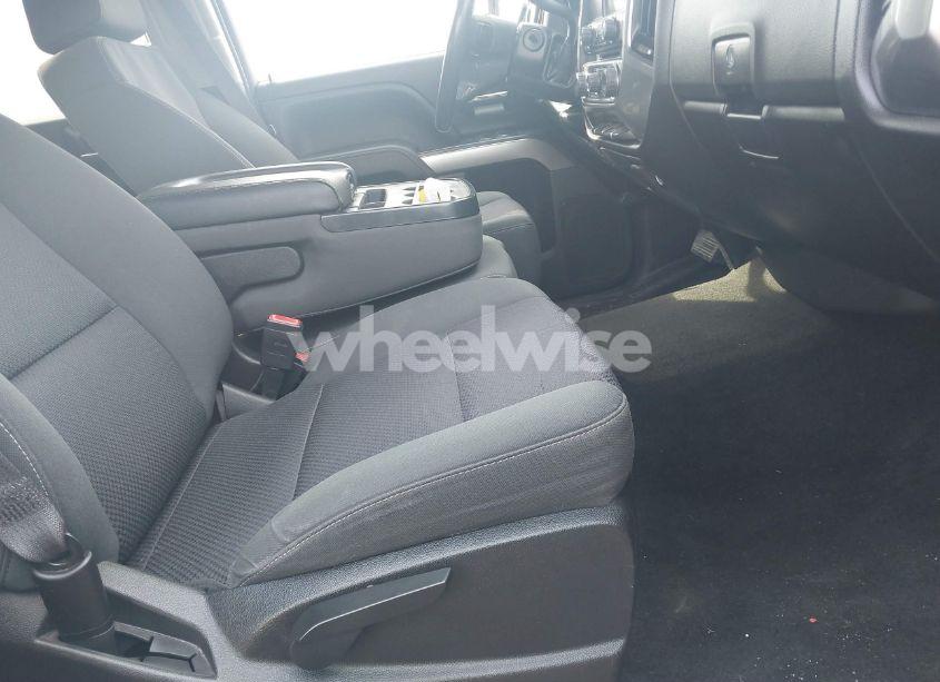 Photo 5 of 2017 Chevrolet Silverado 1500 1LT (VIN 3GCUKREC0HG295949)