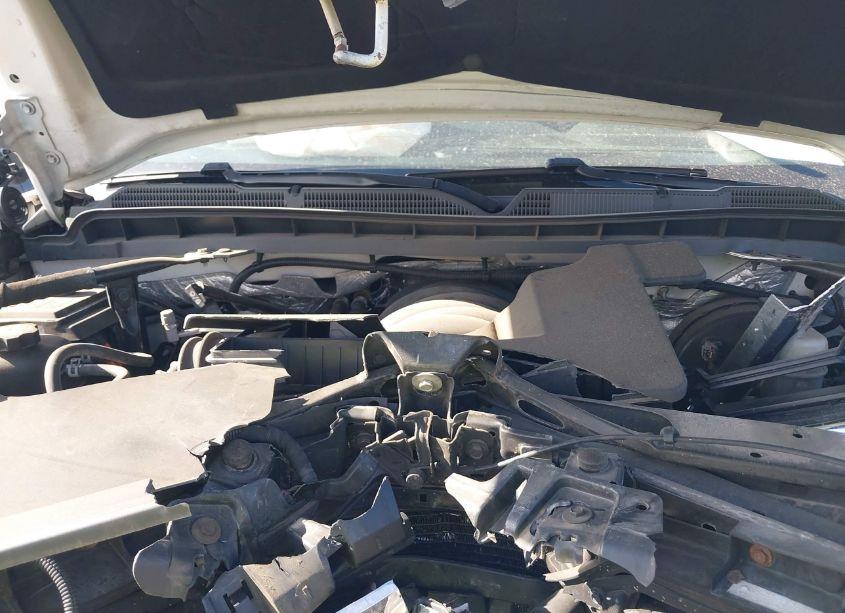 Photo 10 of 2017 Chevrolet Silverado 1500 1LT (VIN 3GCUKREC0HG352845)