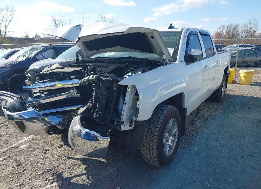 Photo 2 of 2017 Chevrolet Silverado 1500 1LT (VIN 3GCUKREC0HG352845)