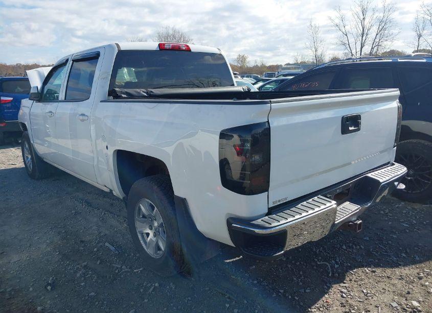 Photo 3 of 2017 Chevrolet Silverado 1500 1LT (VIN 3GCUKREC0HG352845)