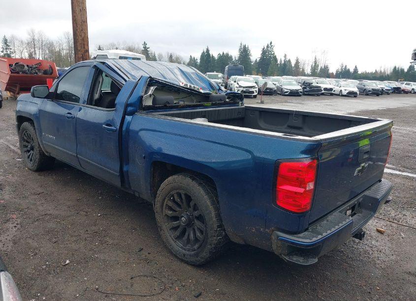 Photo 3 of 2017 Chevrolet Silverado 1500 2LT (VIN 3GCUKREC0HG393282)