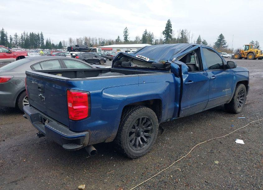 Photo 4 of 2017 Chevrolet Silverado 1500 2LT (VIN 3GCUKREC0HG393282)