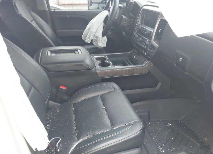 Photo 5 of 2017 Chevrolet Silverado 1500 2LT (VIN 3GCUKREC0HG475092)