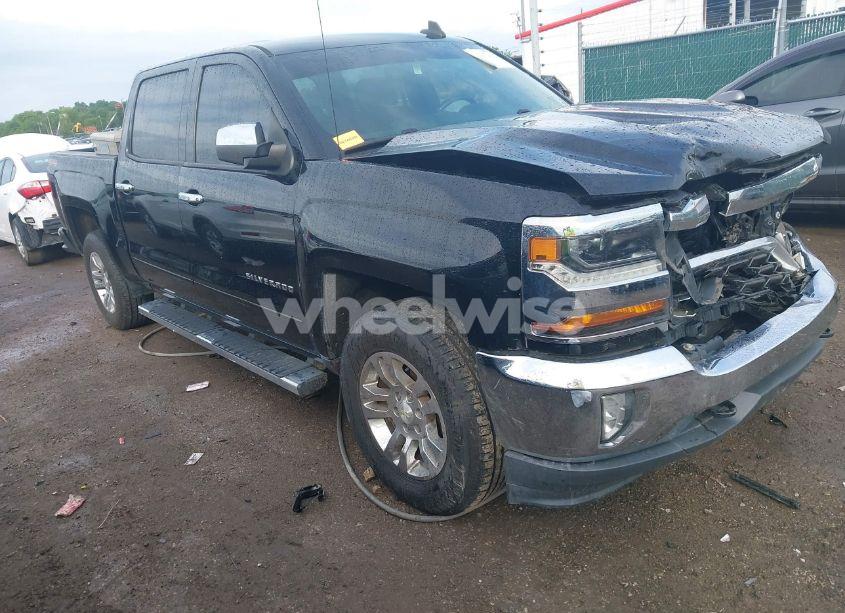 2017 Chevrolet Silverado 1500 1LT (VIN 3GCUKREC0HG507703) main photo