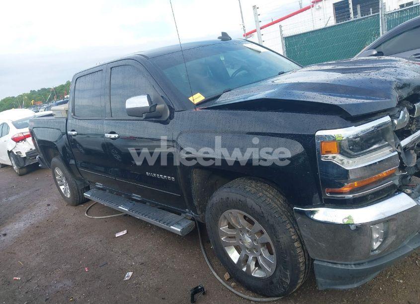 Photo 13 of 2017 Chevrolet Silverado 1500 1LT (VIN 3GCUKREC0HG507703)