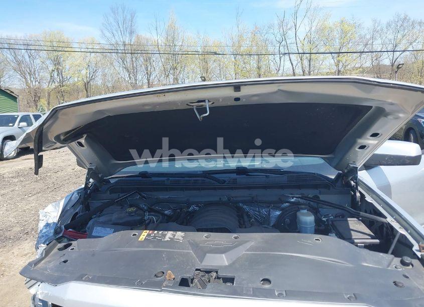 Photo 10 of 2017 Chevrolet Silverado 1500 2LT (VIN 3GCUKREC0HG508480)