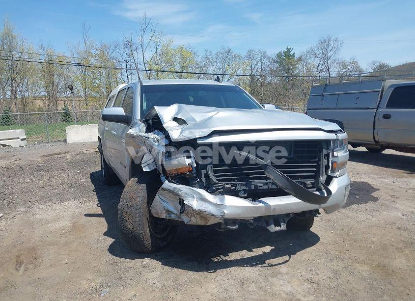 Photo 6 of 2017 Chevrolet Silverado 1500 2LT (VIN 3GCUKREC0HG508480)