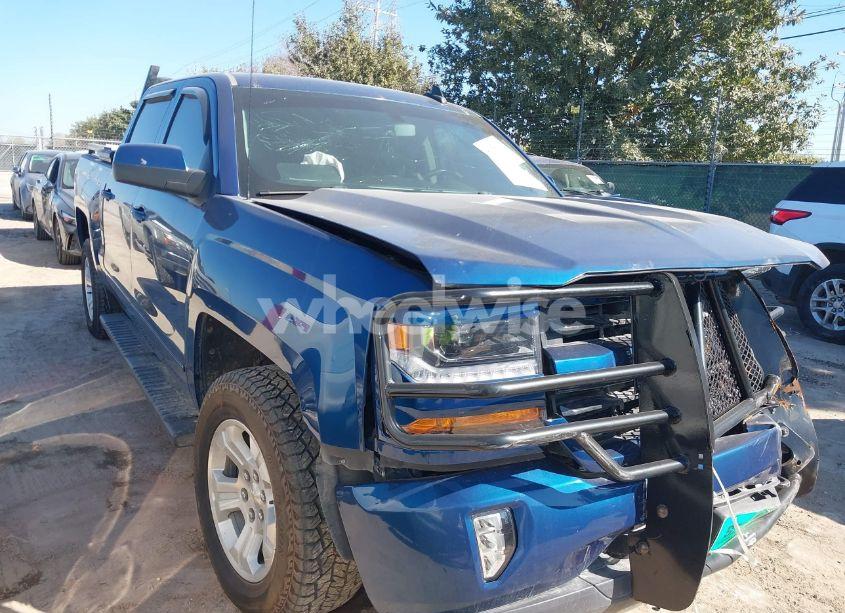 2018 Chevrolet Silverado 1500 1LT/2LT (VIN 3GCUKREC0JG149430) main photo