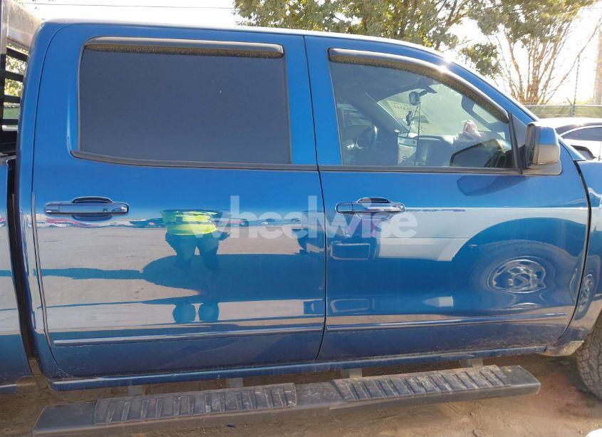 Photo 13 of 2018 Chevrolet Silverado 1500 1LT/2LT (VIN 3GCUKREC0JG149430)