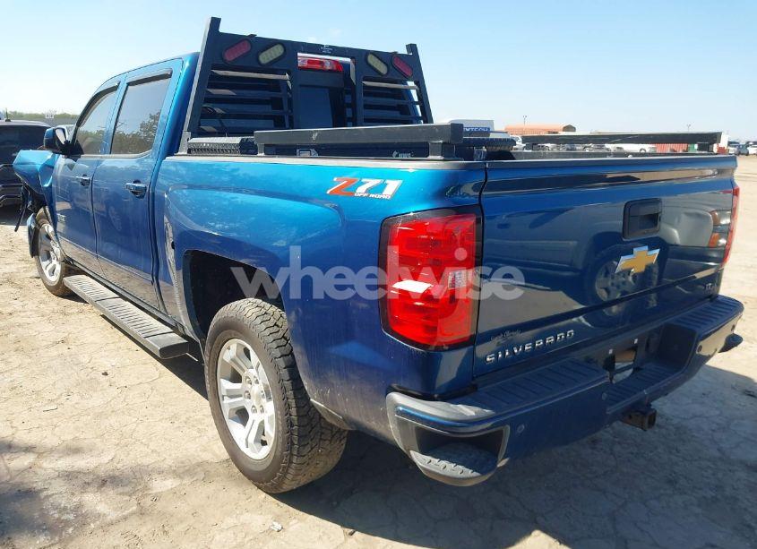 Photo 3 of 2018 Chevrolet Silverado 1500 1LT/2LT (VIN 3GCUKREC0JG149430)