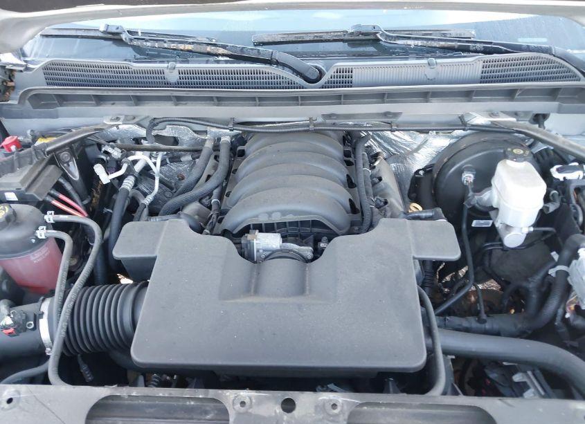 Photo 10 of 2018 Chevrolet Silverado 1500 1LT (VIN 3GCUKREC0JG301478)