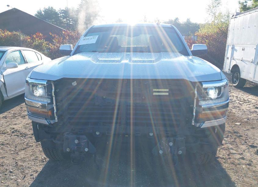 Photo 6 of 2018 Chevrolet Silverado 1500 1LT (VIN 3GCUKREC0JG301478)